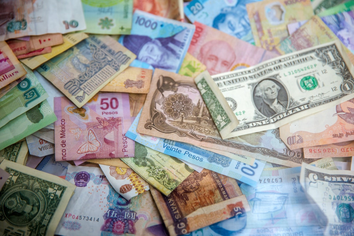 Rupiah Tembus Rp 17.900: Haruskah IT Indonesia Jadi Remote Worker Luar Negeri?